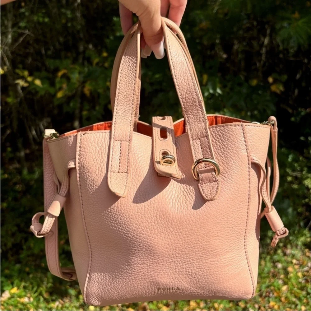 Furla Tote EUC Crossbody Genuine Leather Bag pebbled leather free charm & scarf - Picture 2 of 12